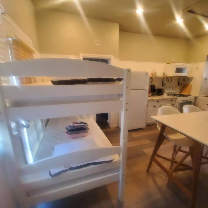 Cozy, Cheerful & Charming - Historic